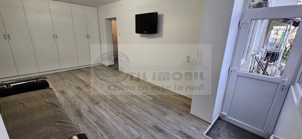 Apartament 2 camere Podu Ros -450 EURO - Poză 1