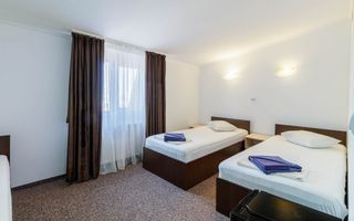 Pensiune & Complex rezidențial multifuncțional - Poză 3