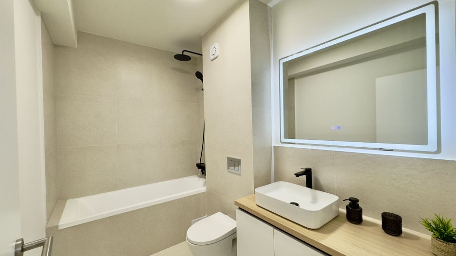 Apartament 3 camere, 2 bai, balcon, aer conditionat - finisat la alb - Poză 5