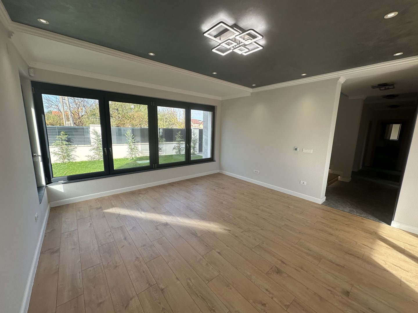 CASA INDIVIDUALA - Poză 1