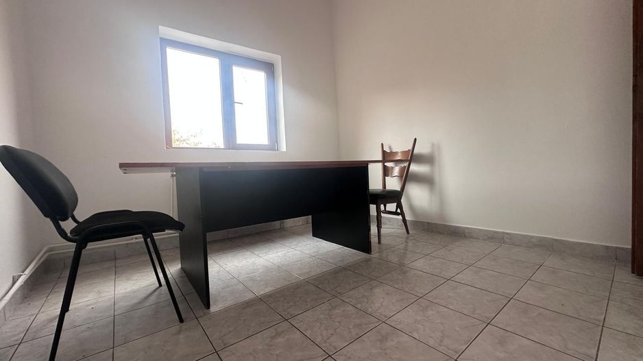 Birouri de închiriat – zonă Halta Teiș - Targoviste - Poză 4