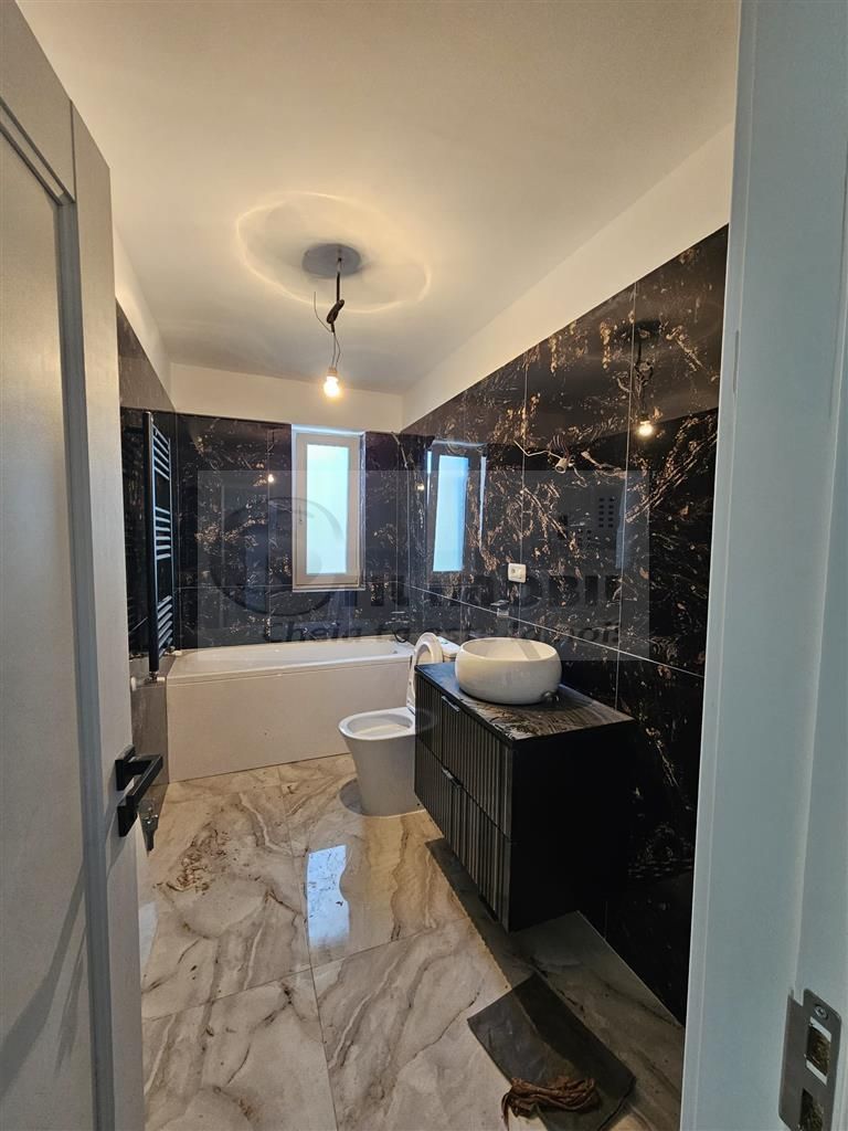 Apartament exclusivist dispus P+1E  - 82mp - Poză 7