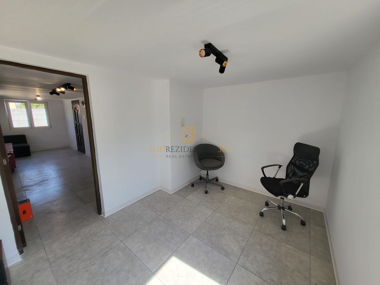 Inchiriere proprietate multifunctionala cu teren, Sector 4 - Poză 4