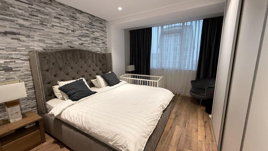 Apartament 3 camere de vânzare | Burdujeni | Complet Mobilat - Poză 1