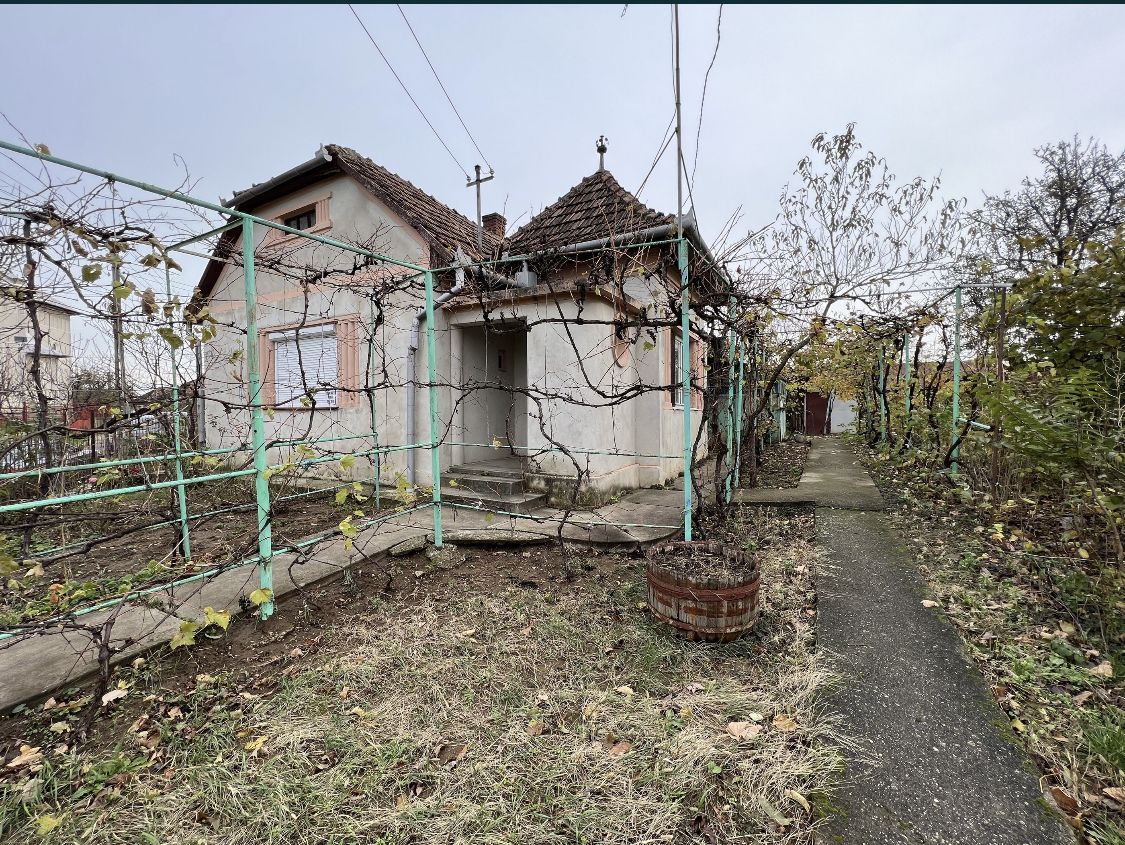Casa de vanzare in Tasnad, SM oportunitate de investitie - Poză 1