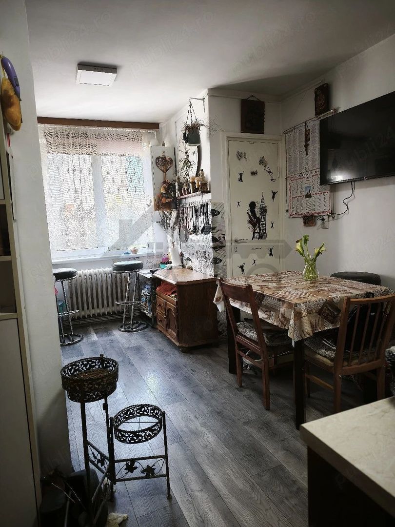 vând apartament cu 3 camere in Tudor zona Fortuna - Poză 2