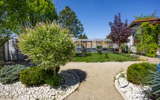 Resedinta spectaculoasa  – Vila exclusivista deschidere directa la lac - Poză 41
