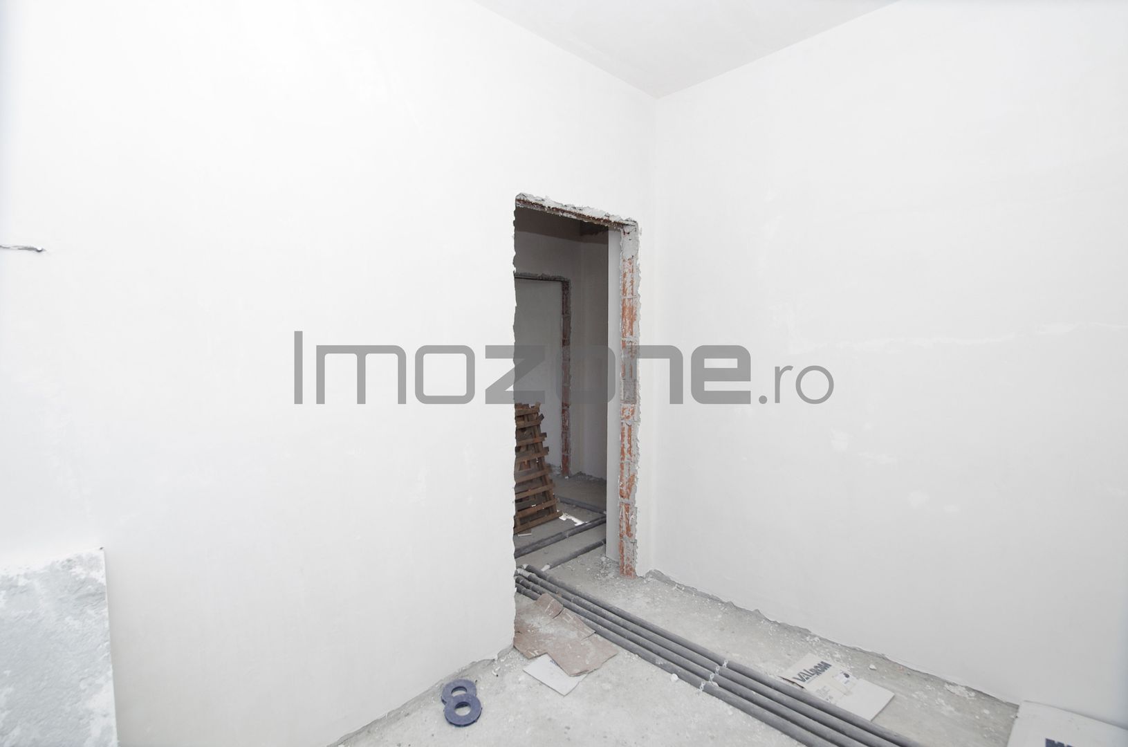 The Building - Barsanesti - Poză 53