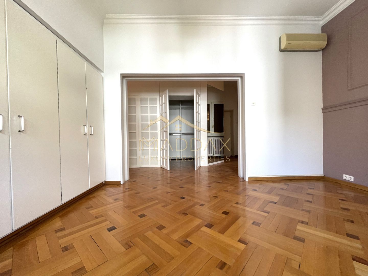 4 rooms ***203 SQM useful*** / 38 SQM terrace + garage / Primaverii - Poză 2