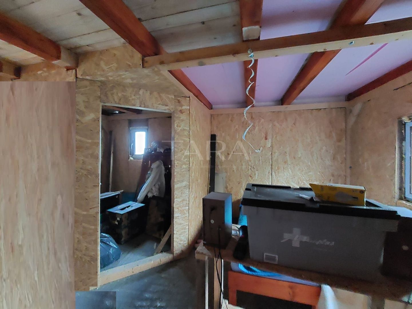 Casa de vanzare in Campenesti. - Poză 2