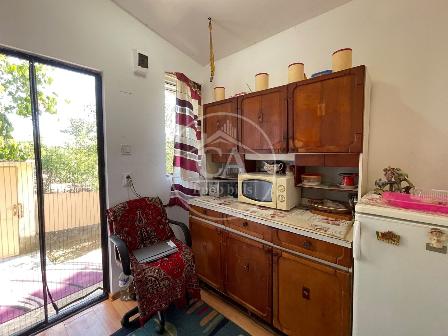 Casa de vanzare cu 2 camere in zona Sintelec, Bihor. - Poză 4