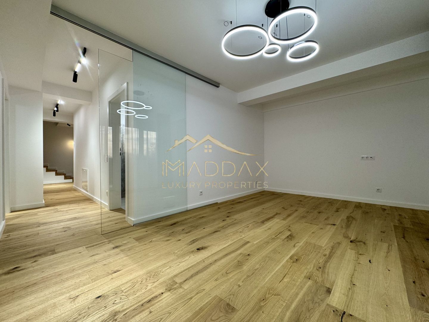Duplex cu 4 Camere *211mp* / 2 parking / Erou Iancu Nicolae - Poză 38