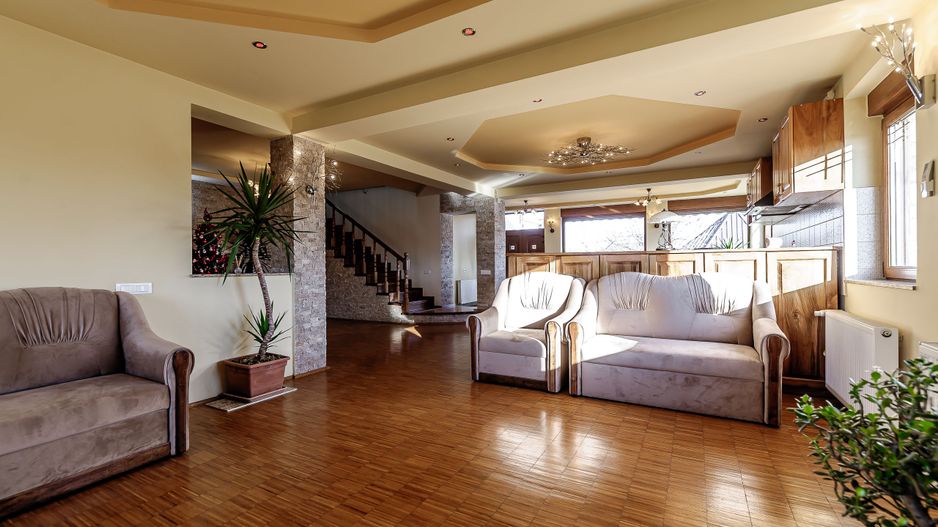 Vilă modernă 6 camere - Bujac - Poză 2