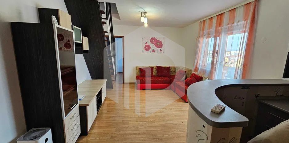 Apartament (mansarda) de vanzare - 4 camere - Cedonia - Etaj 5/6 - Poză 2
