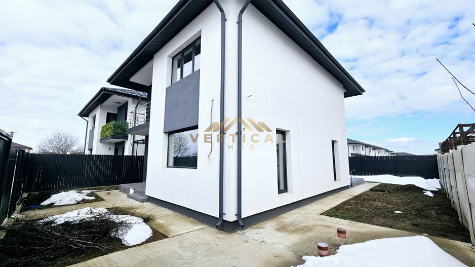 Vila deosebita in centrul comunei Berceni - Poză 3