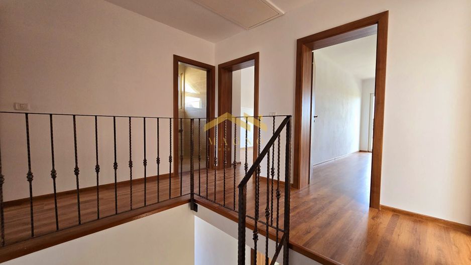 VILA P+M NOUA DE VANZARE IN LIPOVA BAI - Poză 11