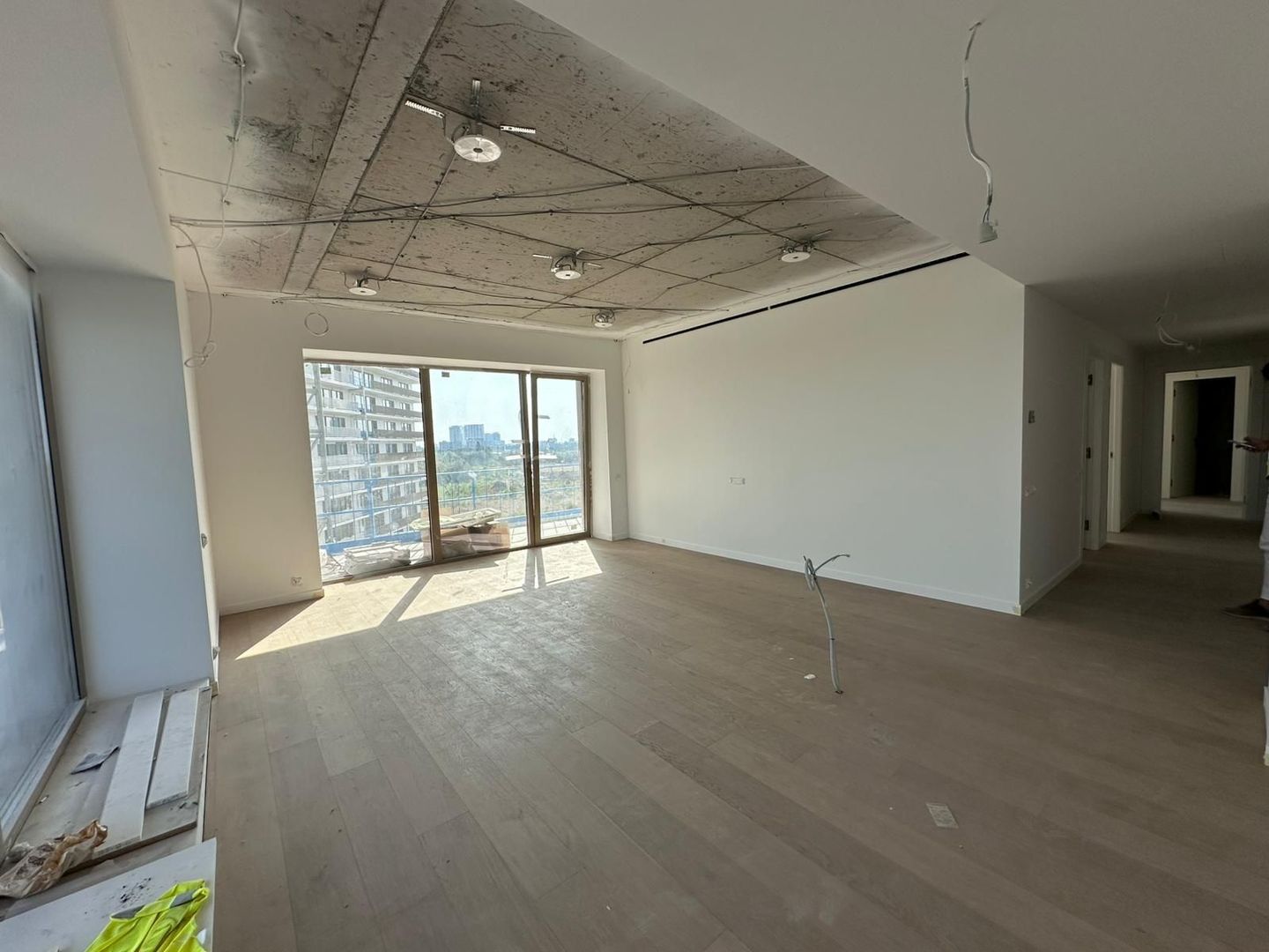 Apartament 4 camere cu 2 locuri de parcare  One High District - Poză 5