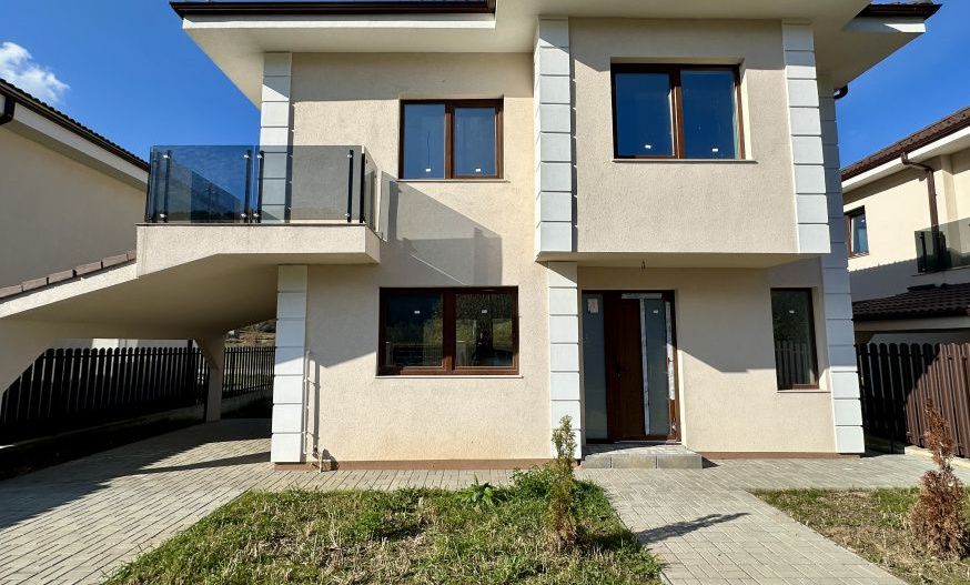 Comision 0. Casa noua Luna de Sus, Floresti - Poză 1