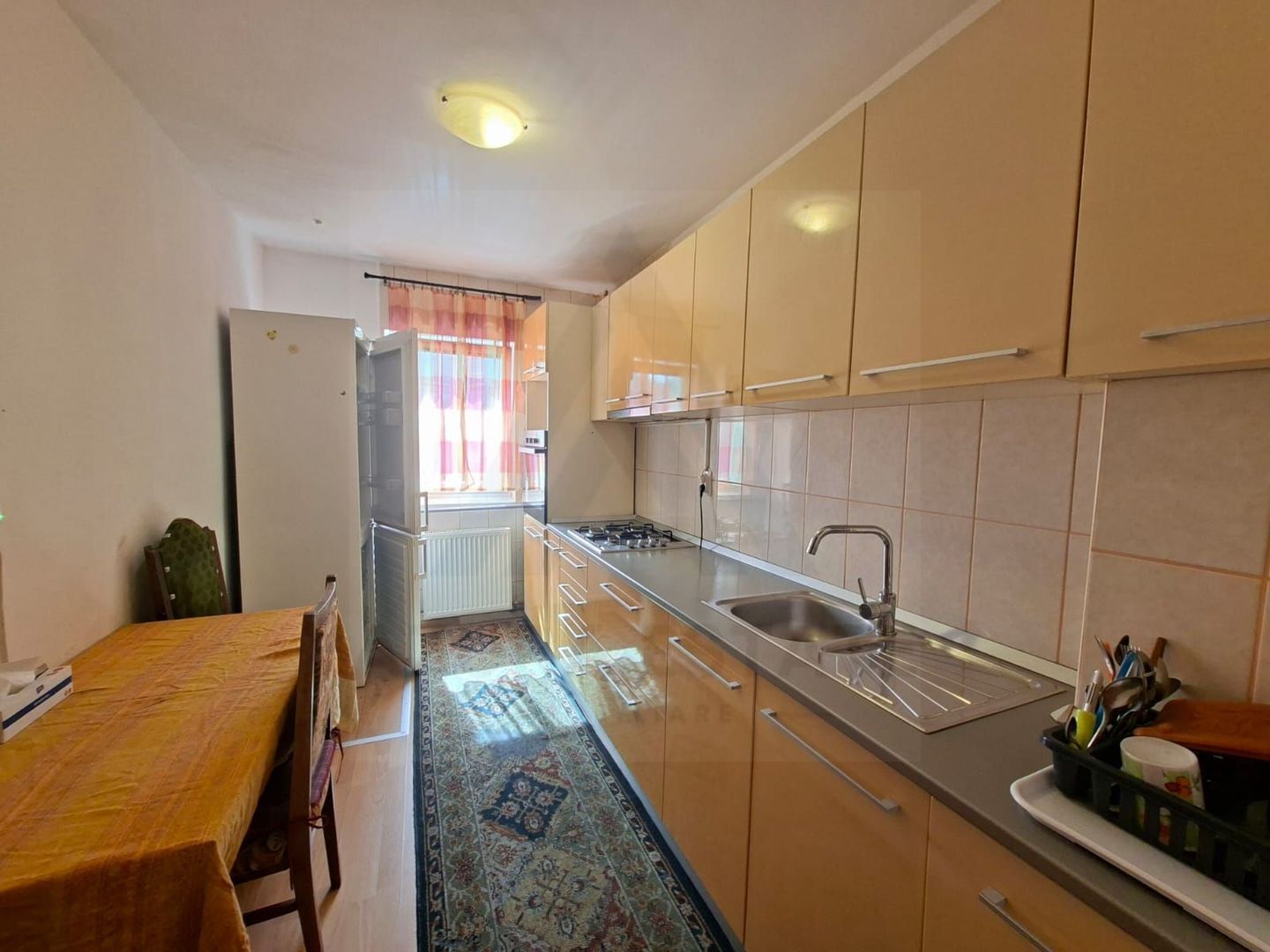 Apartament 3 camere 70 mp Parcul Sub Arini - Poză 2