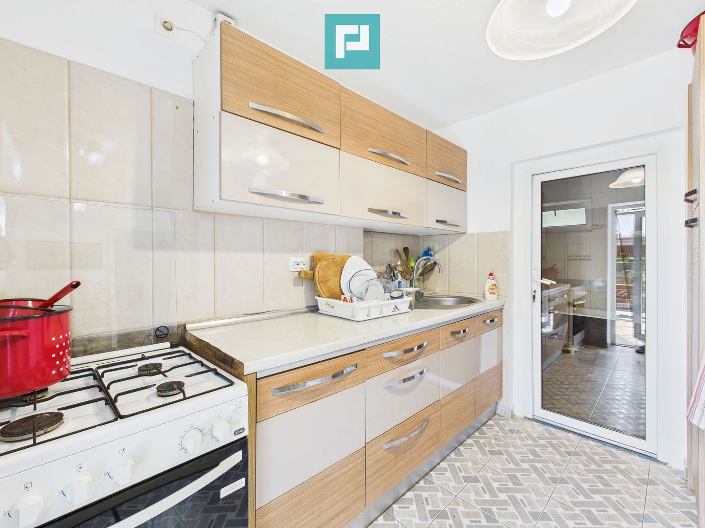 Casă 4 camere centru Vinga - Poză 9