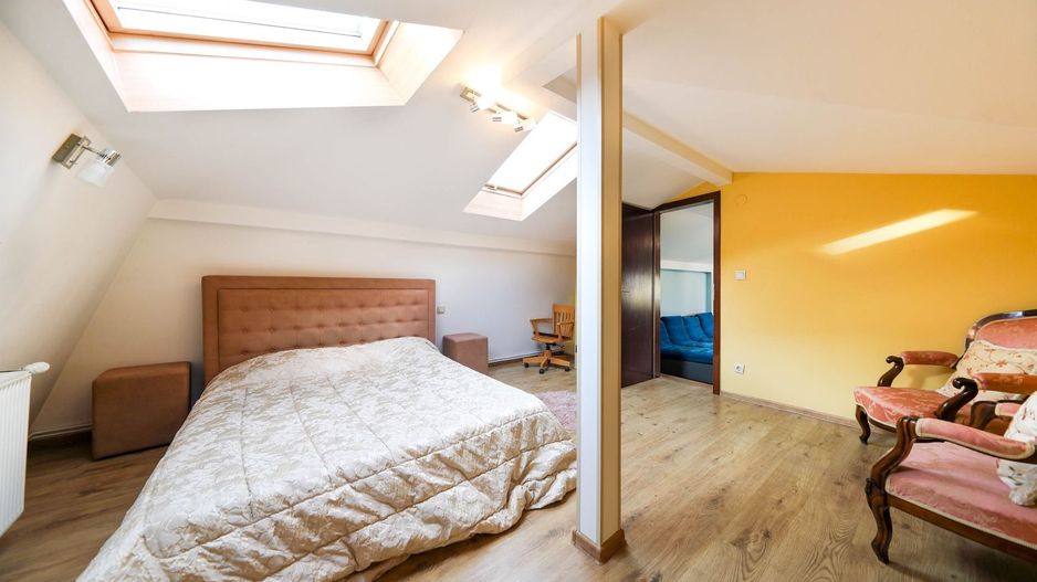 Casă deosebită de vânzare în centrul Brașovului - Poză 40