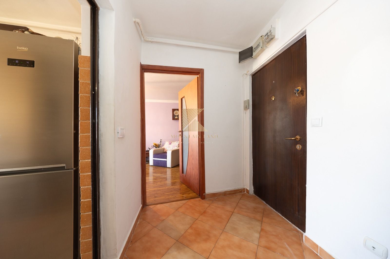 Apartament 3 camere, vedere superbă, Răcădău, str. Carpenului - Poză 13