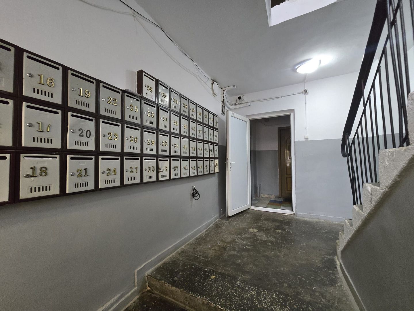 CET - Garsoniera | piata Cet | libera | etaj 3 - Poză 14