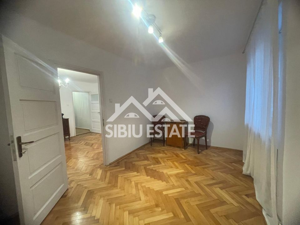 Apartament de vanzare cu 3 camere, balcon, etaj 1 -Zona Calea Dumbravii - Poză 11