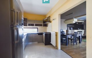 Vilă spațioasă cu 8 camere, Grădiște - Poză 11