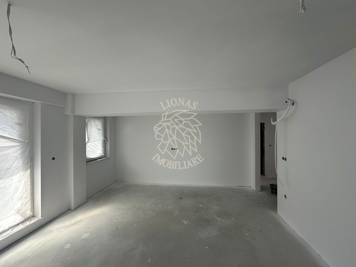 Apartament Nou Finisat 2 camere-balcon 9 mp-etaj 1-Zona Libertatii - Poză 1