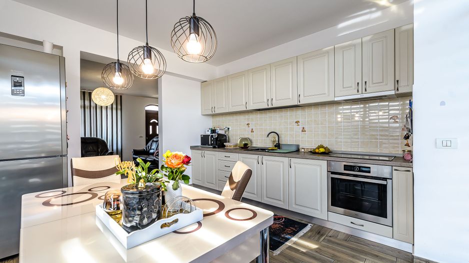 Proprietate VANDUTA! Casa mobilată și utilată. Westfield, Arad. - Poză 2