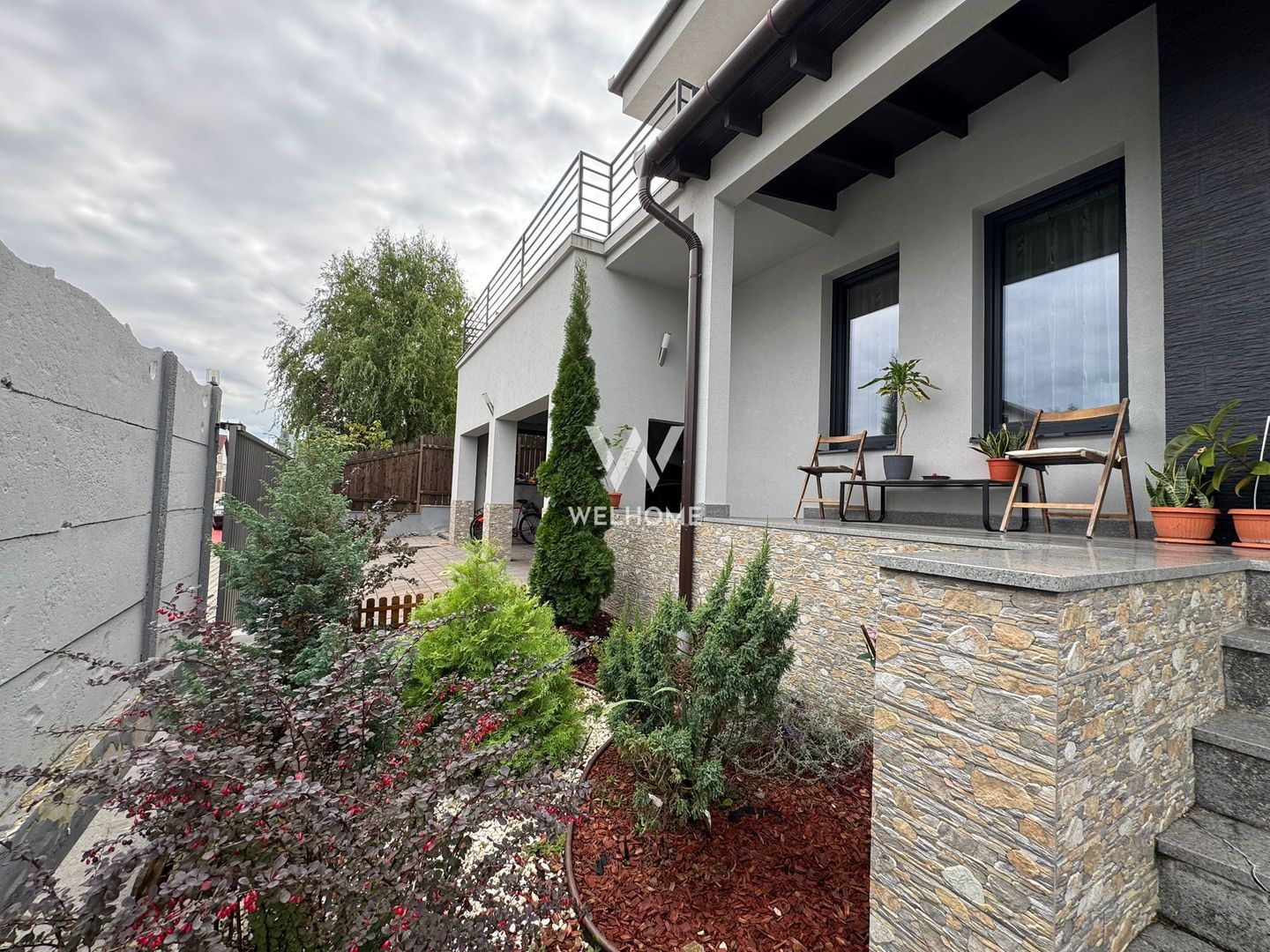 Casa superba , 5 camere si garaj ,zona linistita Sibiu - Poză 3