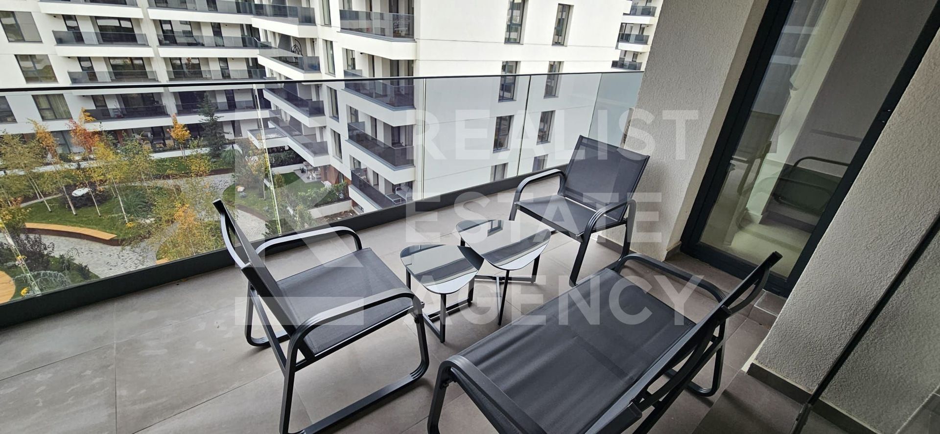 Apartament cu 3 camere de închiriat în Nusco City - Poză 13