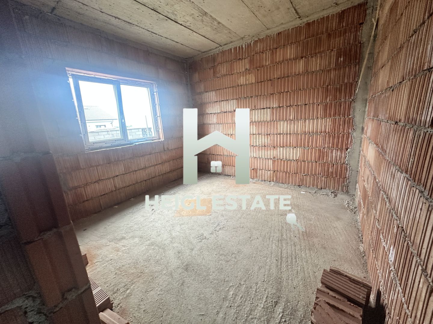 Duplex separat prin camera tehnica,  spre vanzare cu 4 camere - Poză 4