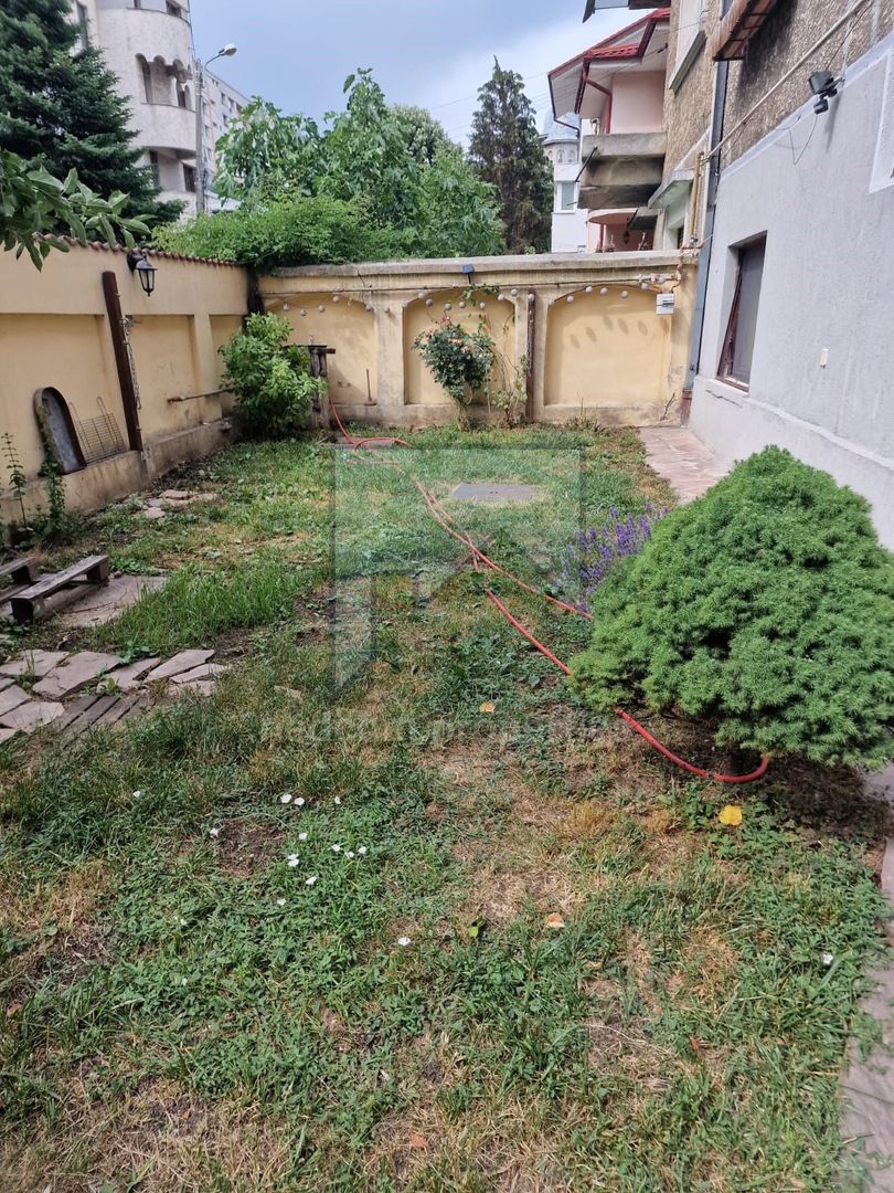 Vanzare apartament 3 camere (E1+M) in Vila (S+P+E1+M) - Teiul Doamnei - Poză 11