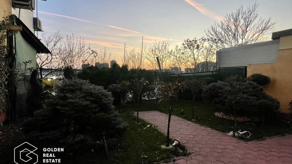 Casă generoasă pentru activități comerciale- Calea Vitan - Poză 20