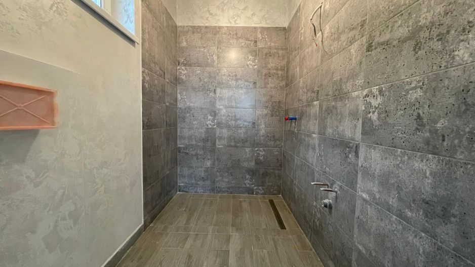 Duplex in  4 camere si 3 bai la cheie - Calea Urseni - Poză 10