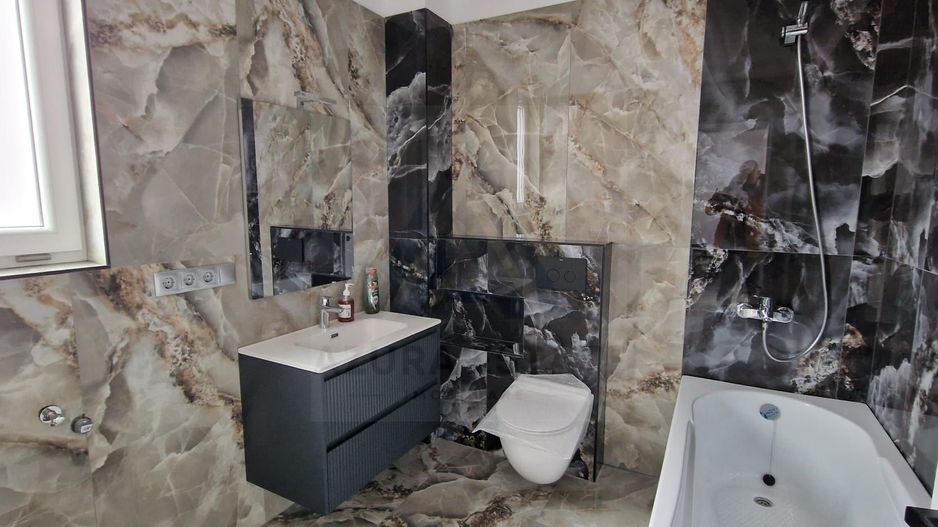 Casa moderna la cheie 5 camere 2 bai 120 mp utili si curte in Cristian - Poză 5