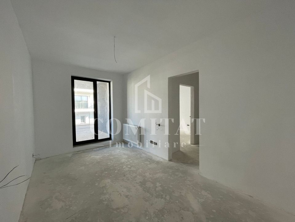 Apartament eficient compartimentat cu terasa generoasa - Poză 4