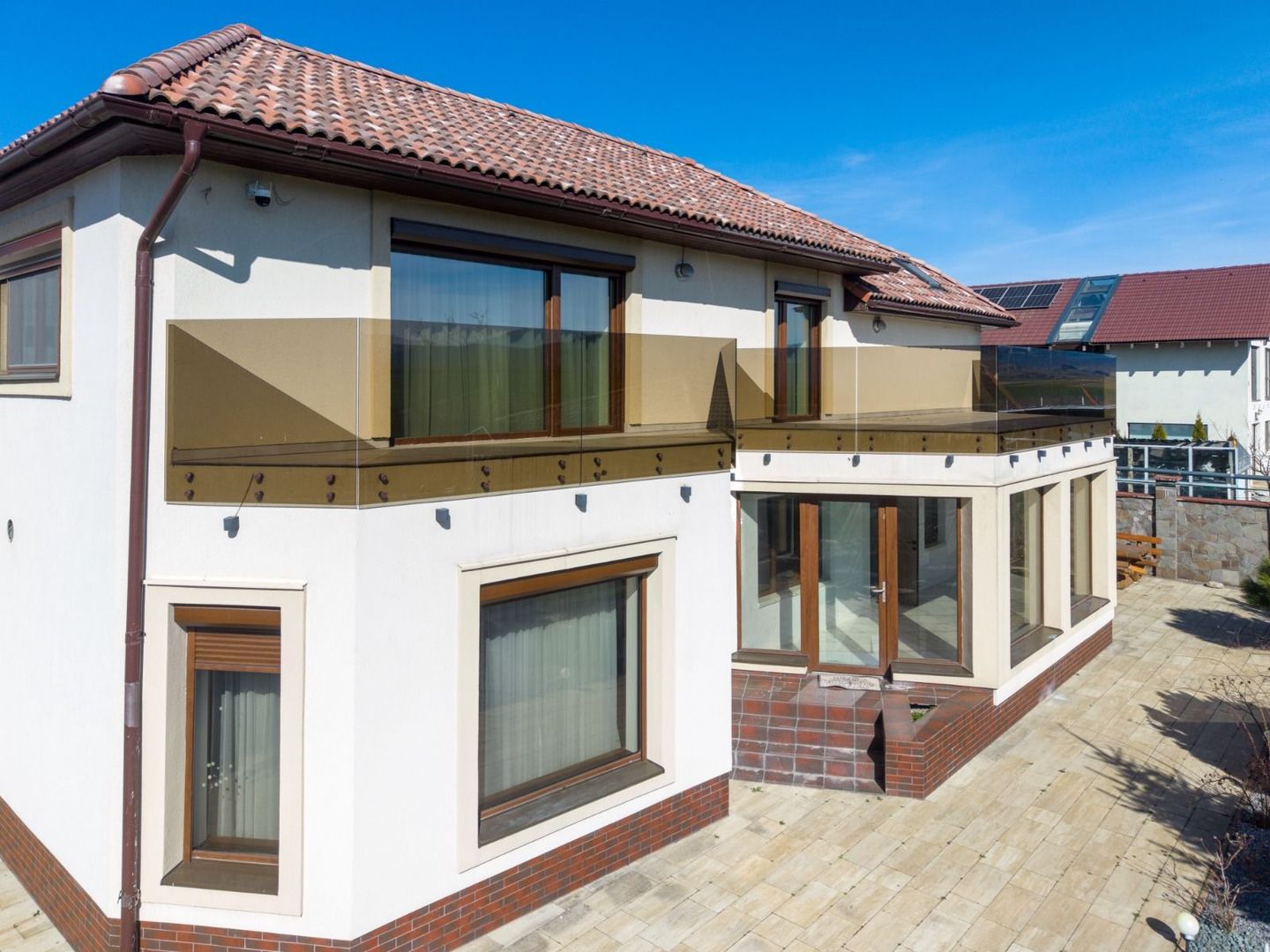 Casa 6 dormitoare+4 bai -1500 mp teren-Sacele - Poză 50