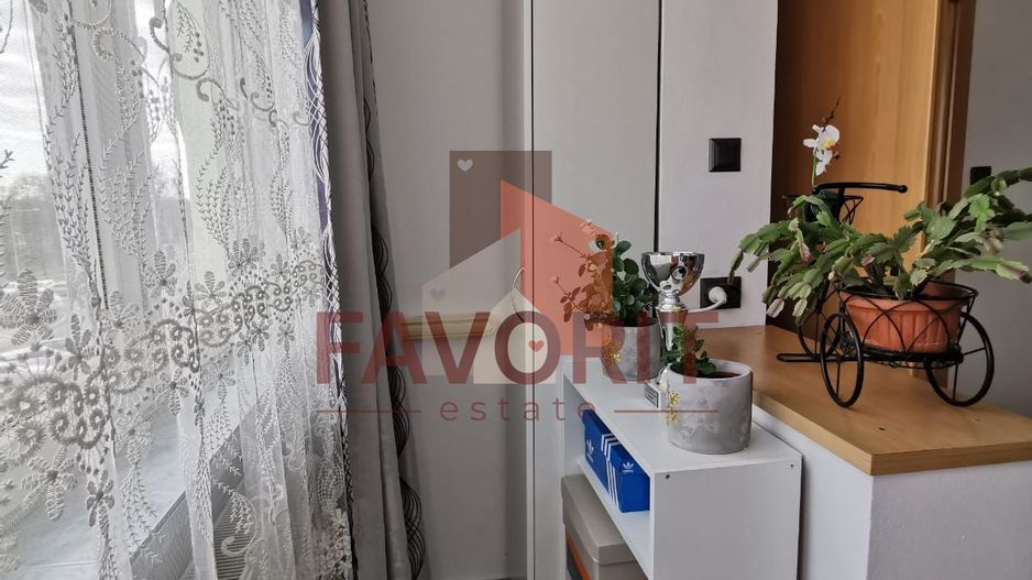 3 camere | centrala proprie | mobilat si utilat | balcon | zona excelenta | - Poză 11