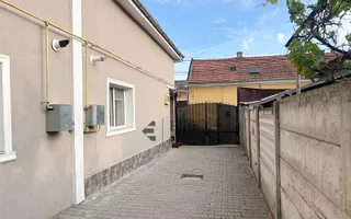Casă cochetă intr-o zonă centrală foarte apreciata din Oradea - Poză 14