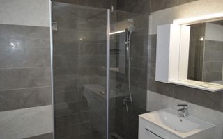 apartament zona Vivo cu 2 camere si parcare exterioara - Poză 11