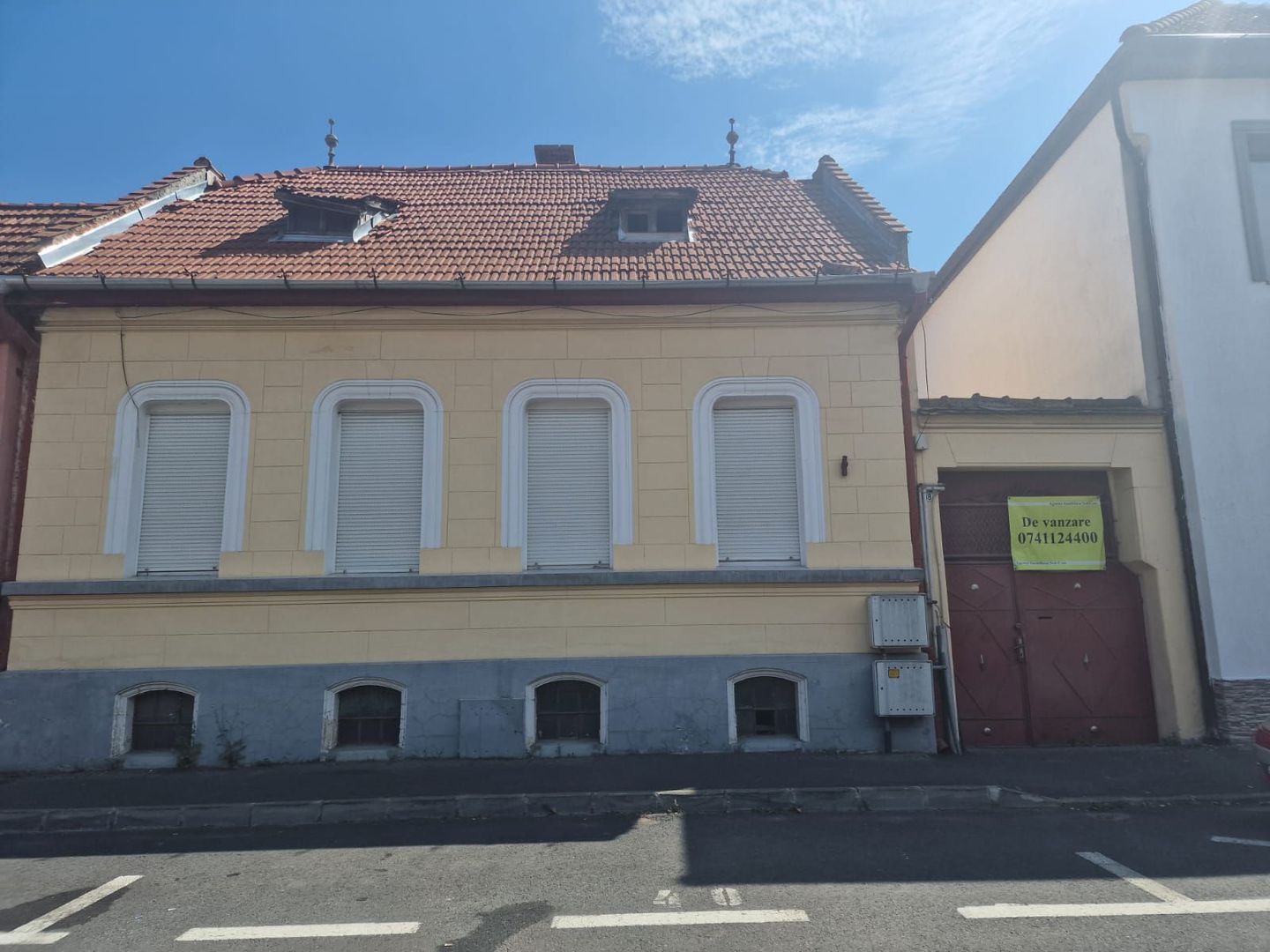 Vanzare casa 4 camere Brasov - central - Poză 1
