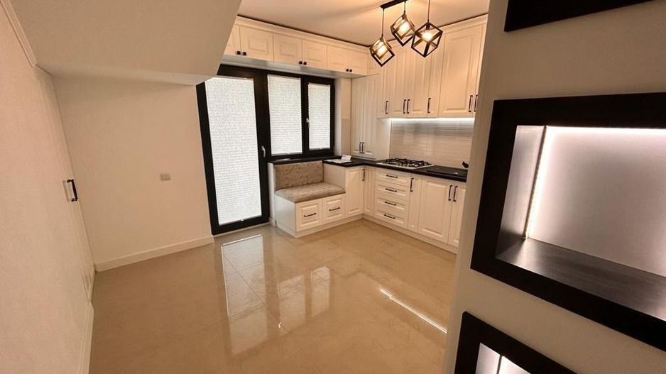 Case de vanzare visani complet mobilat utilat   4 camere - Poză 7