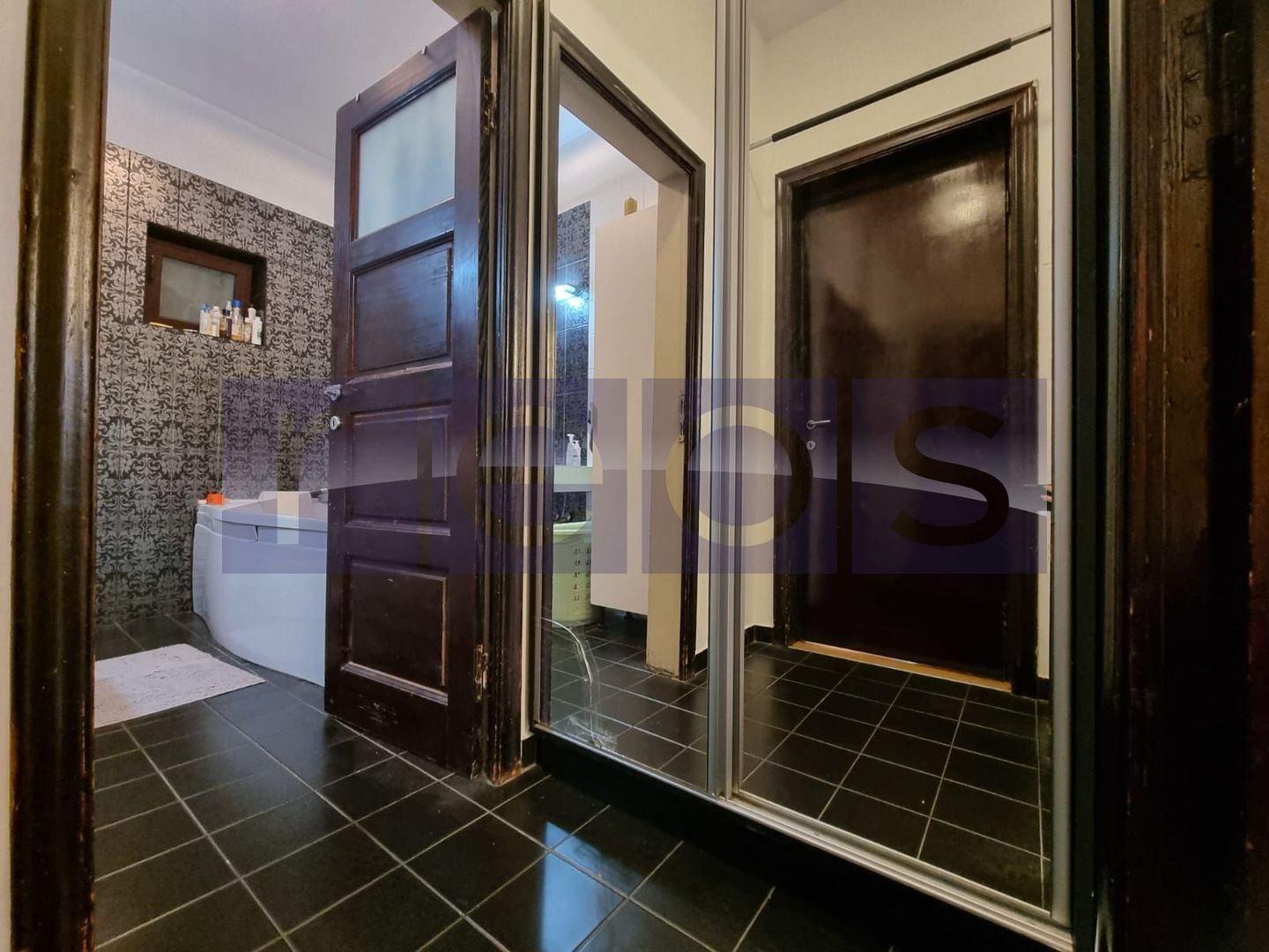 VANZARE- 9- CAMERE (S+P)- VILA -COTROCENI - Poză 30