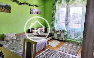 Apartament 3 camere de vânzare- Zona Centrală - Poză 3
