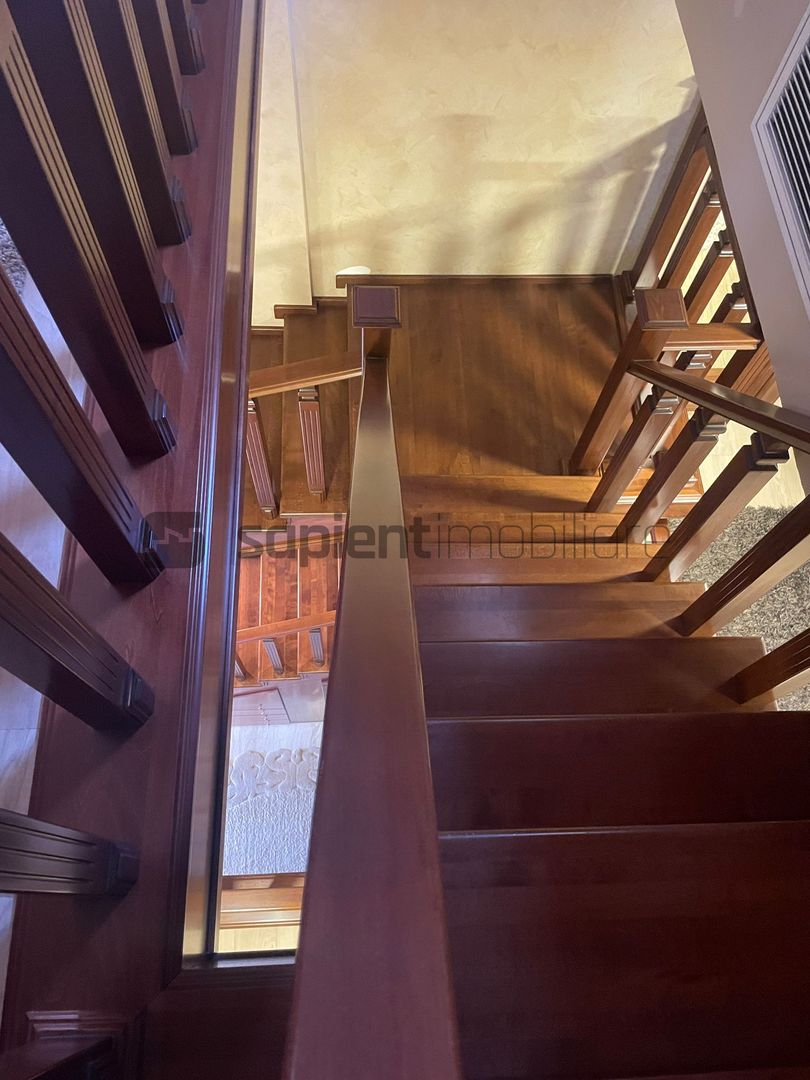 VILA IN ORADEA - Poză 15