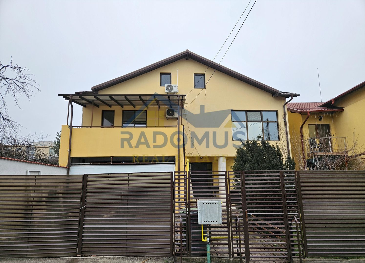 Vilă spațioasă, central, ideală pentru activități comerciale/birouri - Poză 1