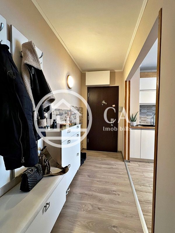 Apartament de vânzare cu 3 camere în zona Rogerius, Oradea - Poză 12